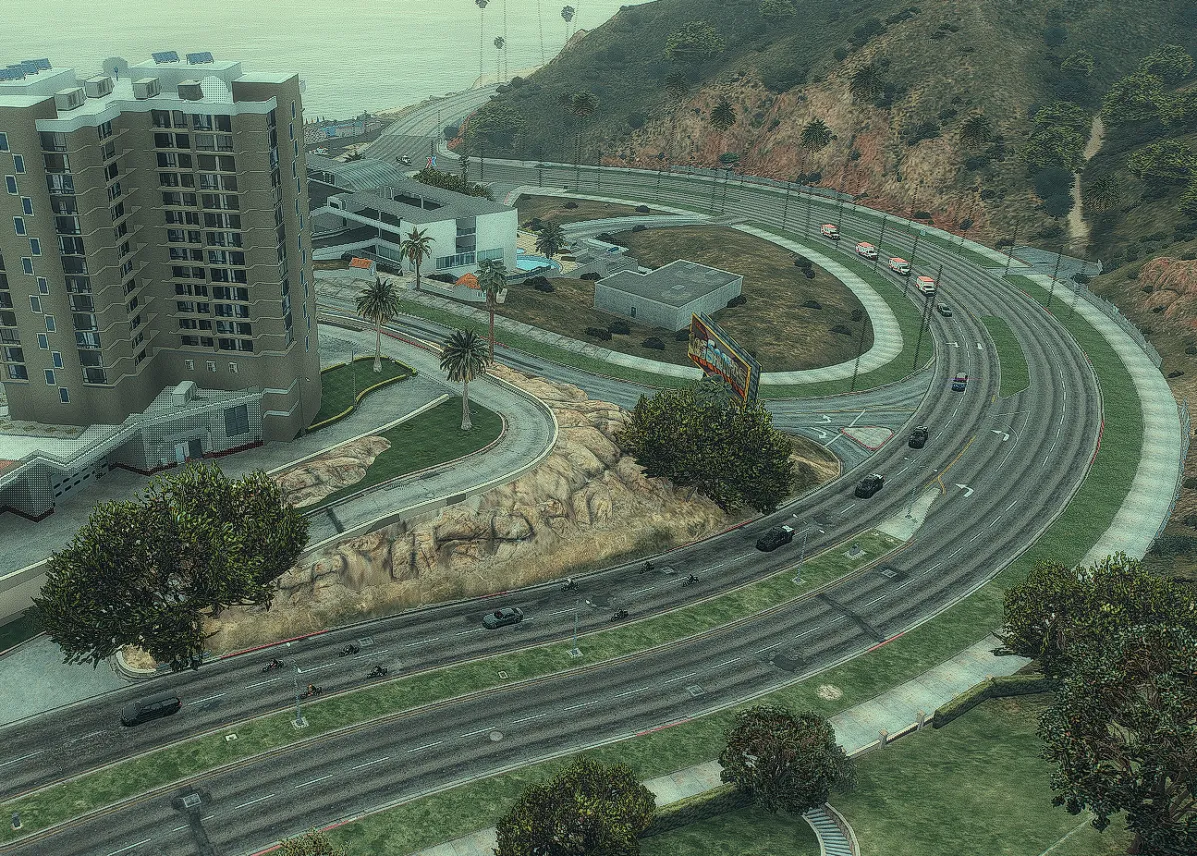 Convoy de vehículos en honor a Tessa