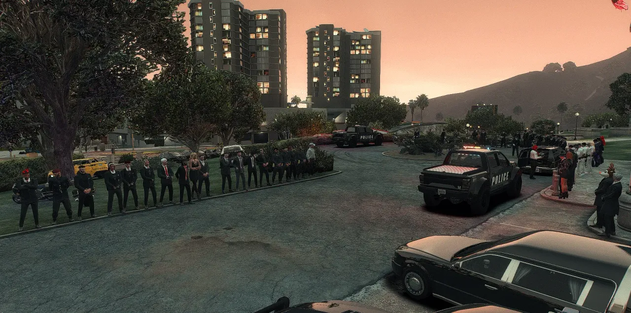 La comunidad reunida en el homenaje